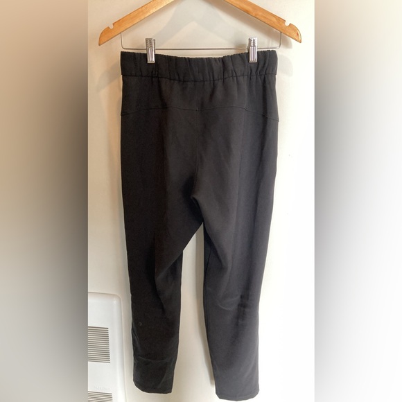Lululemon On The Fly 28” size 4 - Picture 3 of 3